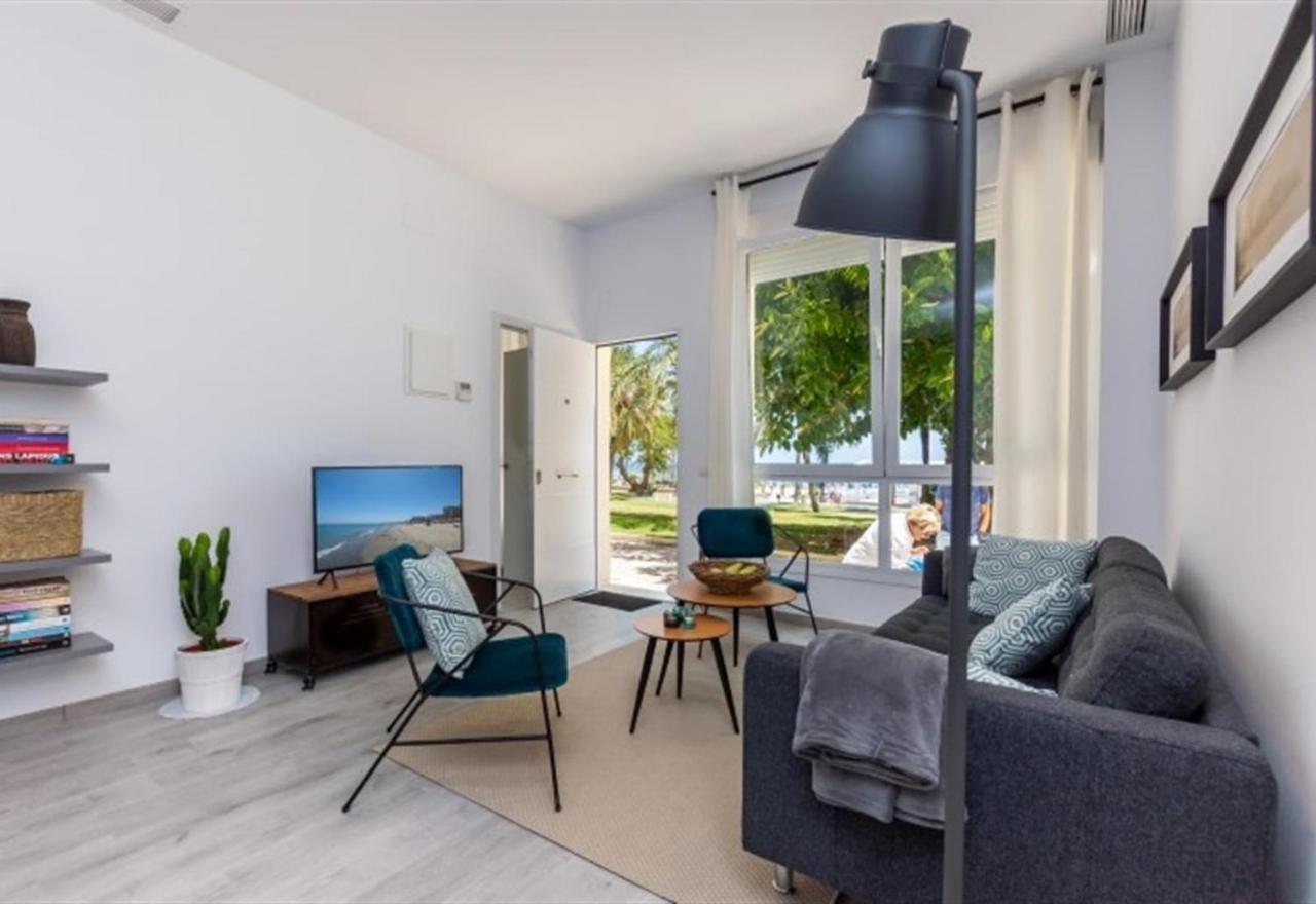 Beach Apartment Montemarcarihuela Torremolinos Ngoại thất bức ảnh