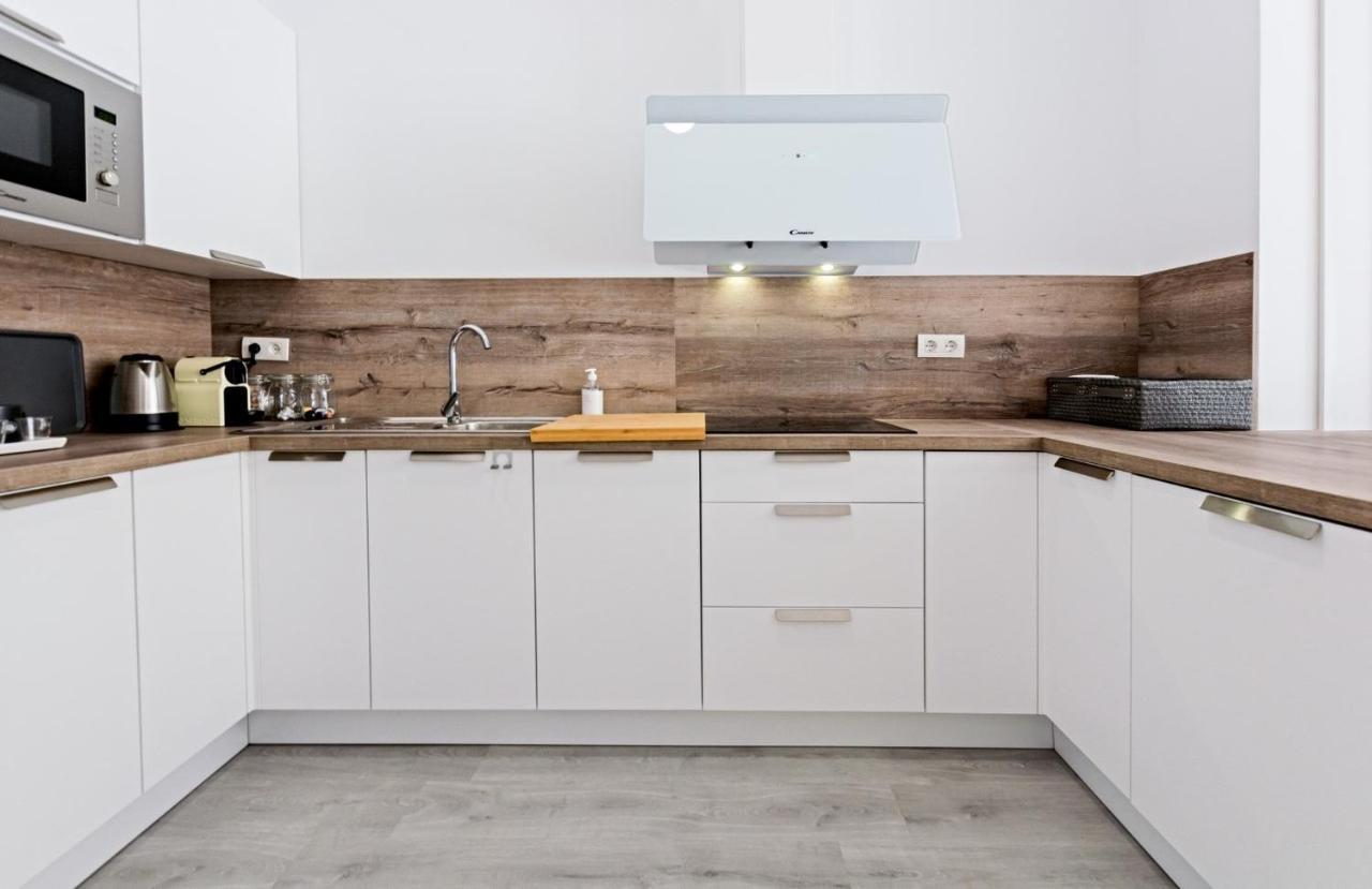 Beach Apartment Montemarcarihuela Torremolinos Ngoại thất bức ảnh